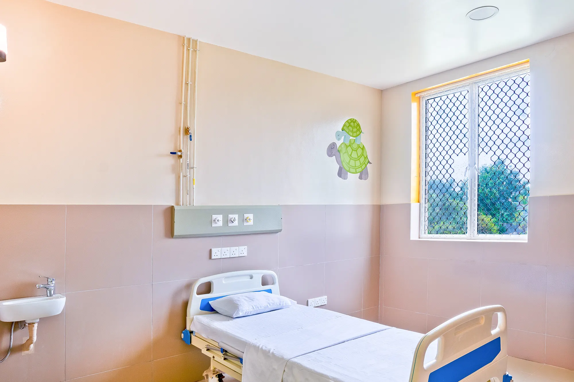 Bone Marrow Transplant Unit of Apeksha Hospital Sri Lanka - Healthcare Interior by Architect Harendra Amarakoon - Patient Room