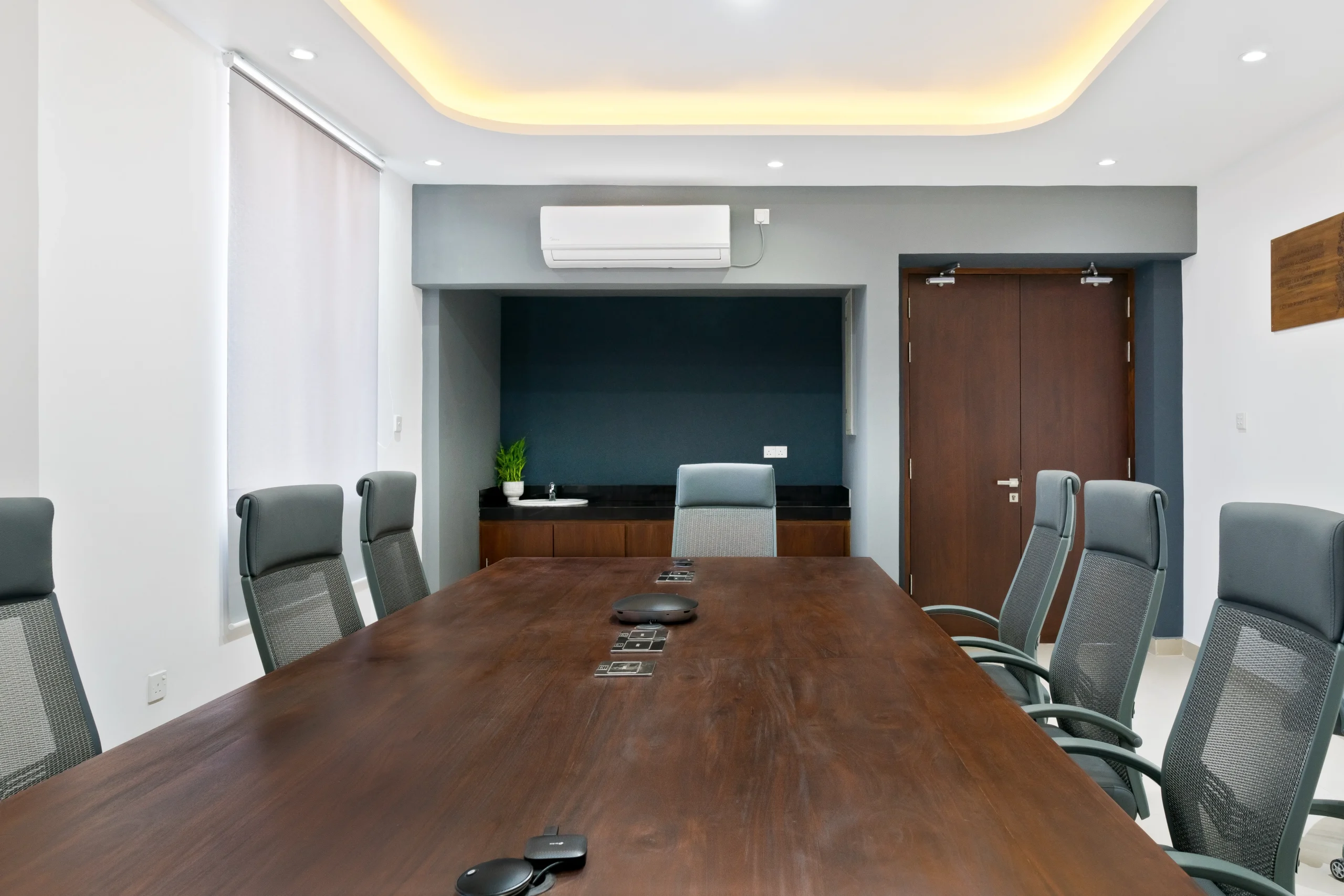 Bone Marrow Transplant Unit of Apeksha Hospital Sri Lanka - Healthcare Interior by Architect Harendra Amarakoon - Conference Room