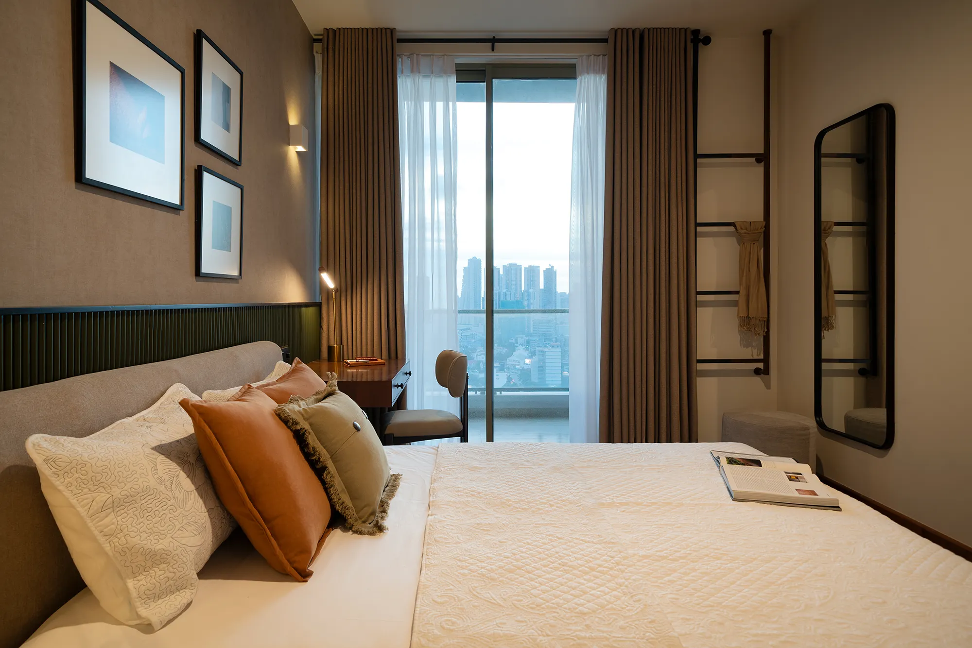 Architect Harendra Amarakoon Apartment Interior Bedding Interior Design